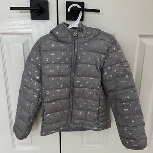GAP Kids “Car Seat Safe” Puffer Jacket in Gray with Gold/bronze Details